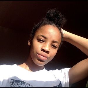 Meet your Posher, Ajanee